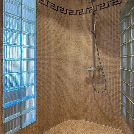 Charmante Maison De Village Avec Petite Piscine Privee Feriehus