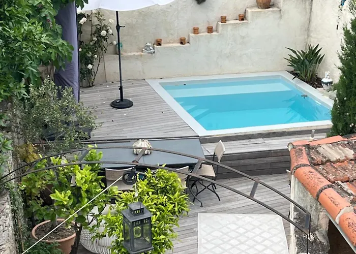 بيت للعطل Charmante Maison De Village Avec Petite Piscine Privee *